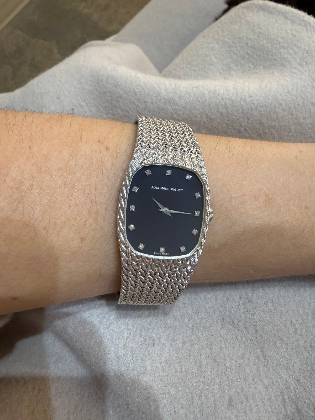 Audemars Piguet Cobra
18K White Gold 27mm